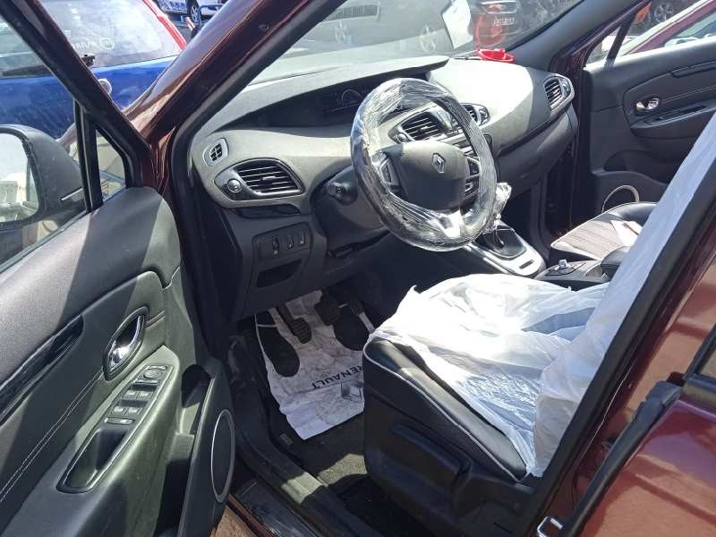 renault scenic iii del año 2012