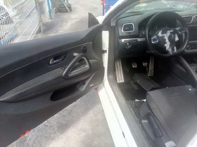volkswagen scirocco (137) del año 2010