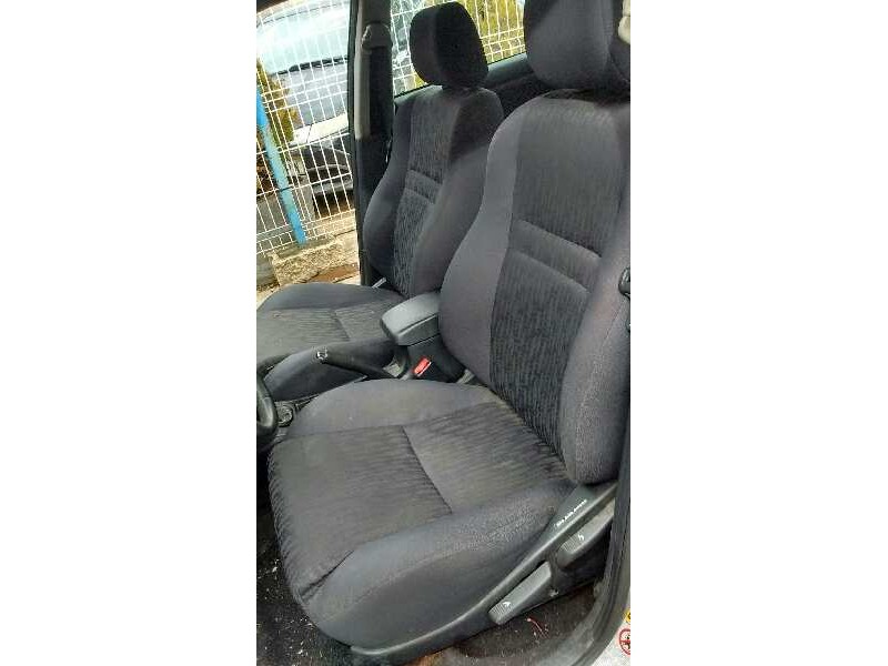 toyota corolla (e12) del año 2003