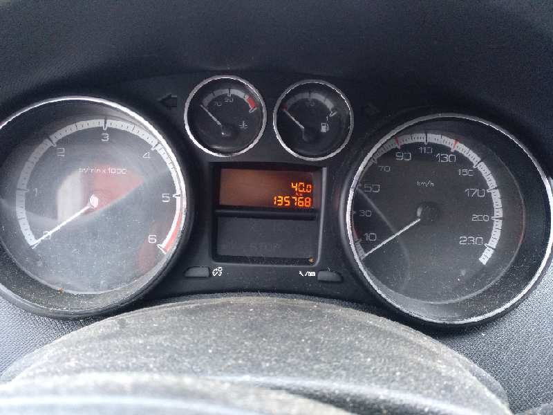 peugeot 308 del año 2008