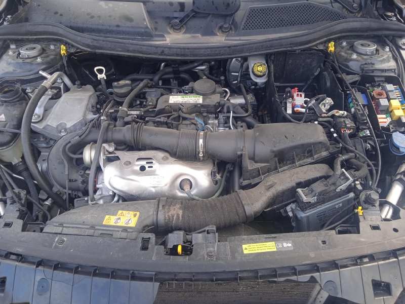 infiniti q30 del año 2016