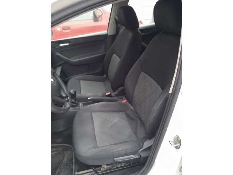 seat toledo (kg3) del año 2015