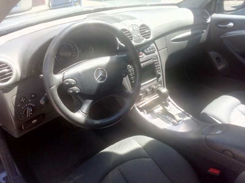 mercedes-benz clase clk (w209) coupe del año 2004