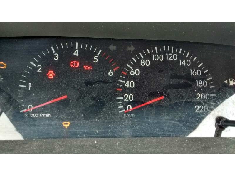 toyota corolla (e12) del año 2003