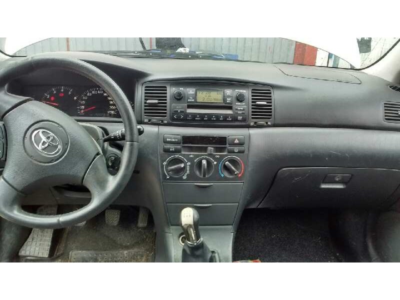 toyota corolla (e12) del año 2003