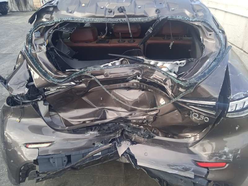 infiniti q30 del año 2016