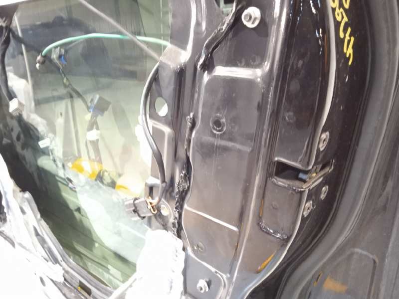 Recambio de puerta delantera derecha para kia carnival 2.9 crdi vgt ex referencia OEM IAM 760044D010  