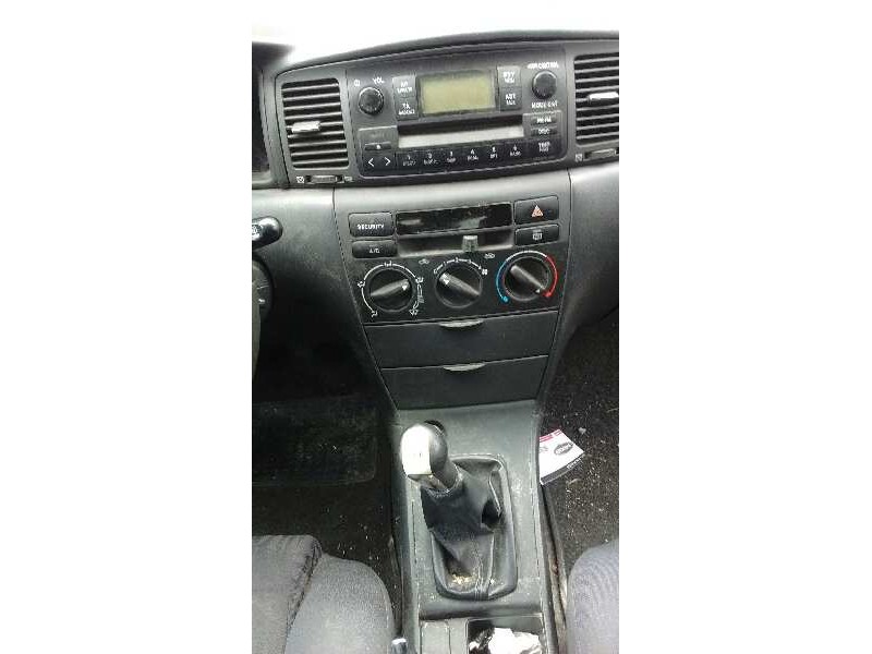 toyota corolla (e12) del año 2003