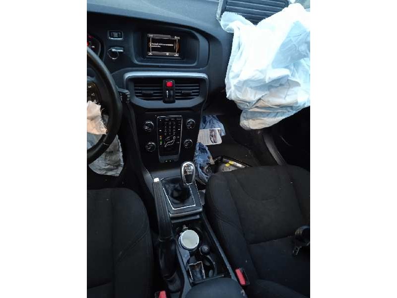 volvo v40 del año 2013