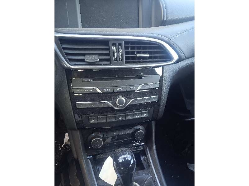 infiniti q30 del año 2016