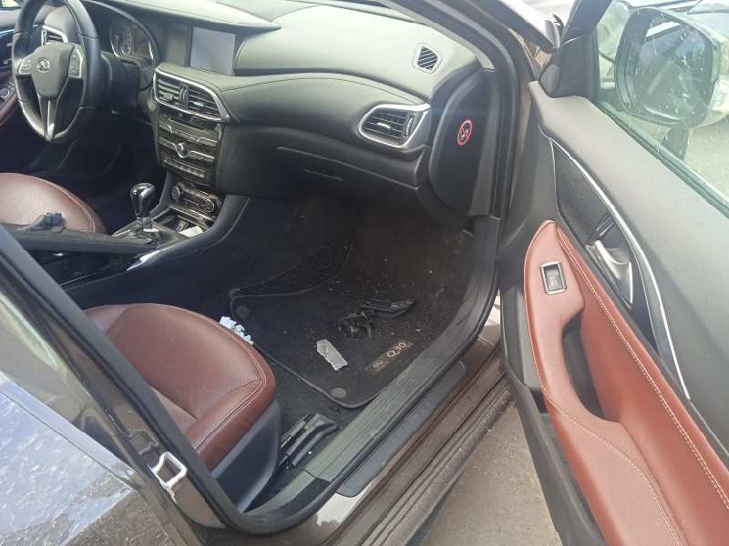 infiniti q30 del año 2016