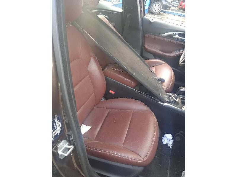 infiniti q30 del año 2016