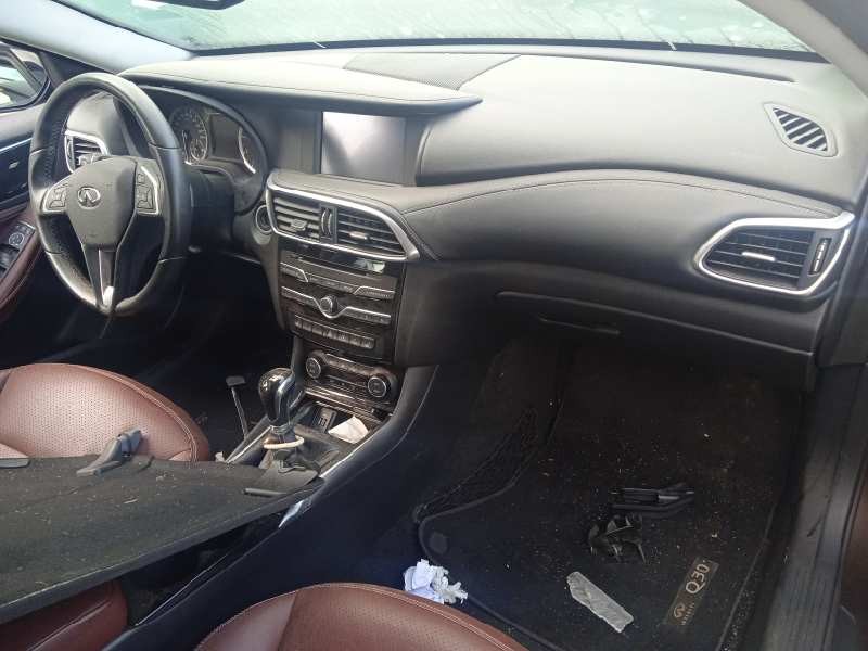 infiniti q30 del año 2016