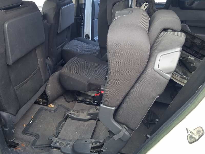 peugeot 5008 del año 2011