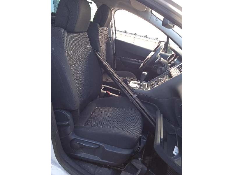 peugeot 5008 del año 2011