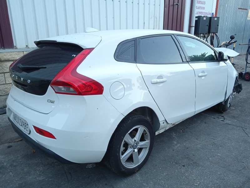 volvo v40 del año 2013