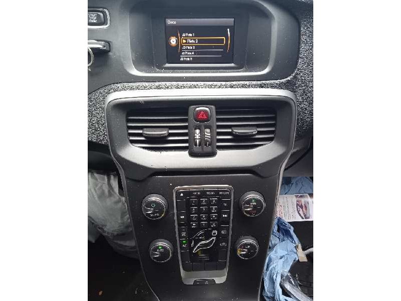 volvo v40 del año 2013