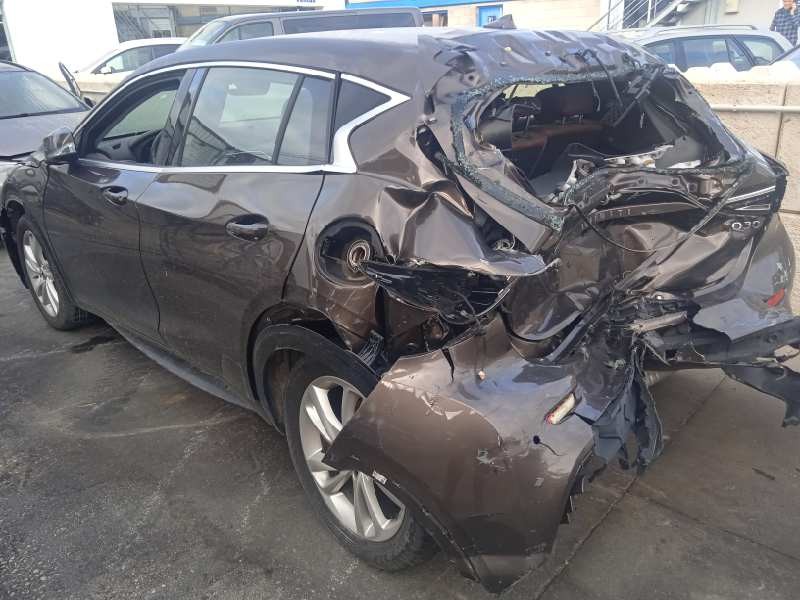 infiniti q30 del año 2016