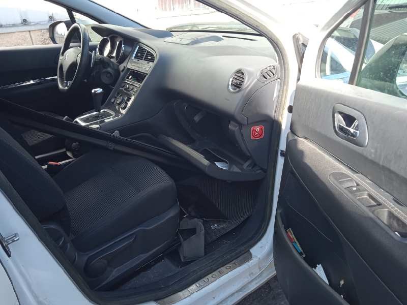 peugeot 5008 del año 2011