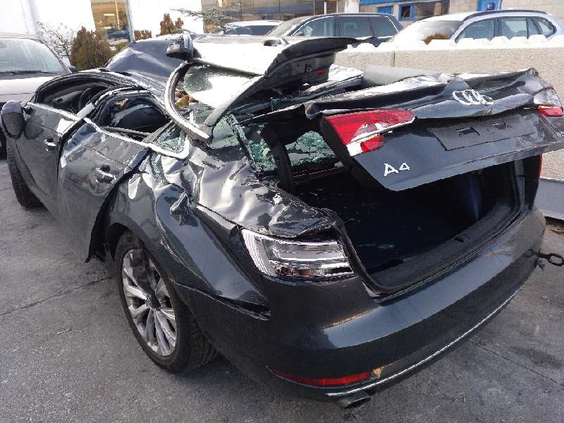 audi a4 berlina (8w2) del año 2016