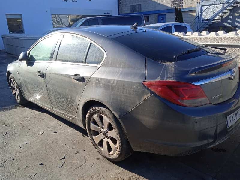 opel insignia berlina del año 2009
