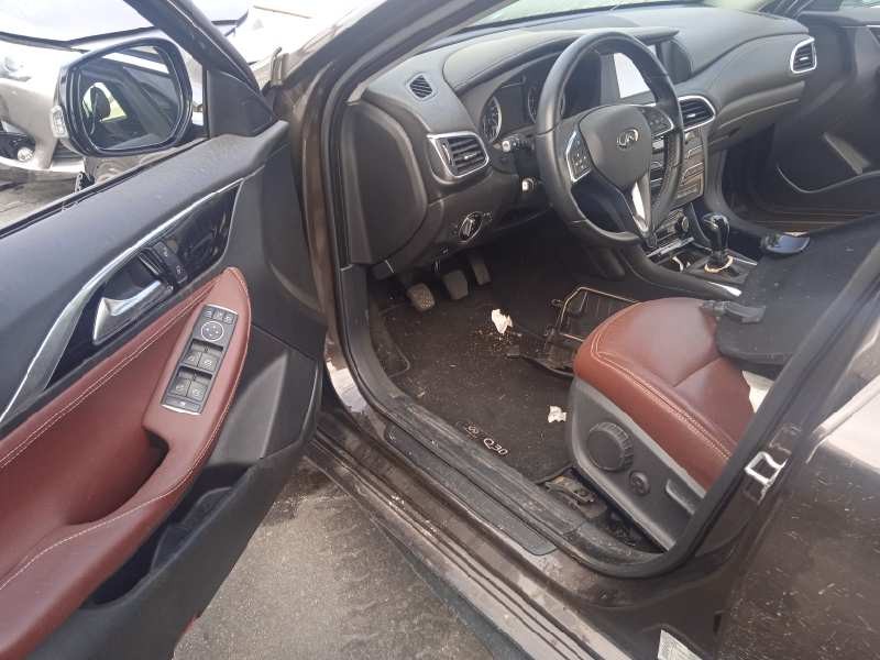 infiniti q30 del año 2016