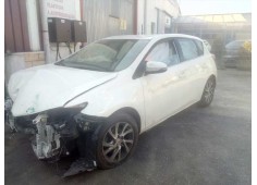 toyota auris del año 2016