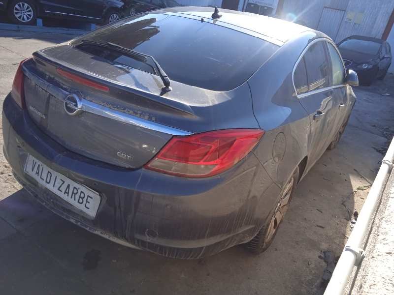 opel insignia berlina del año 2009