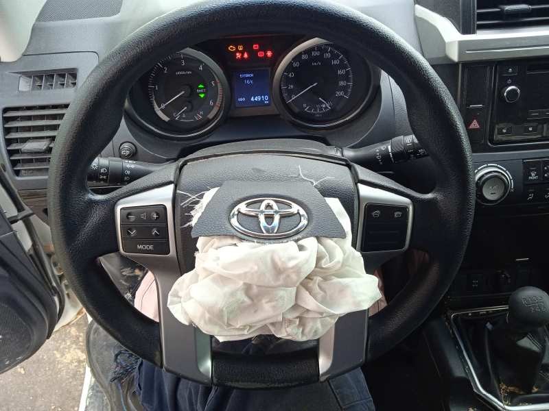 toyota land cruiser (j15) del año 2016