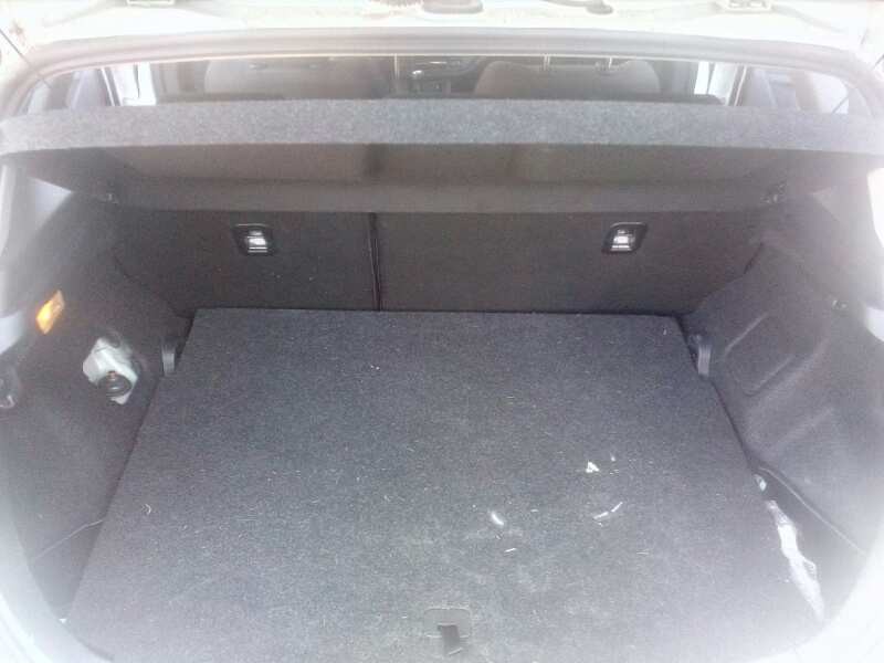 toyota auris del año 2016