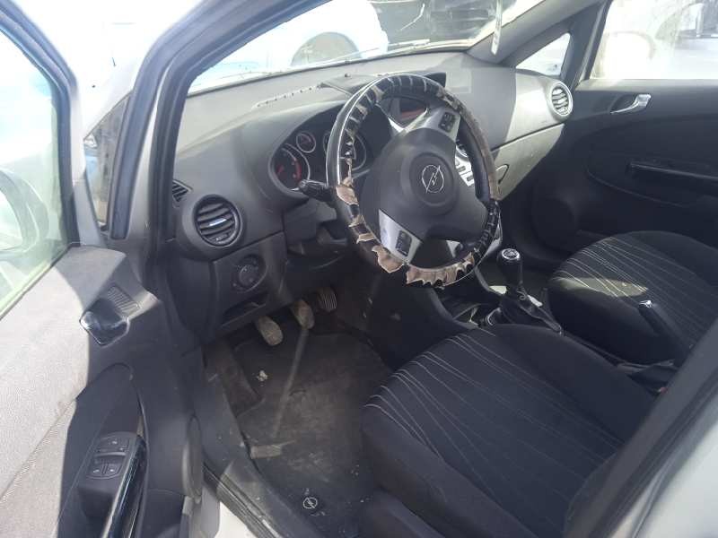 opel corsa d del año 2010