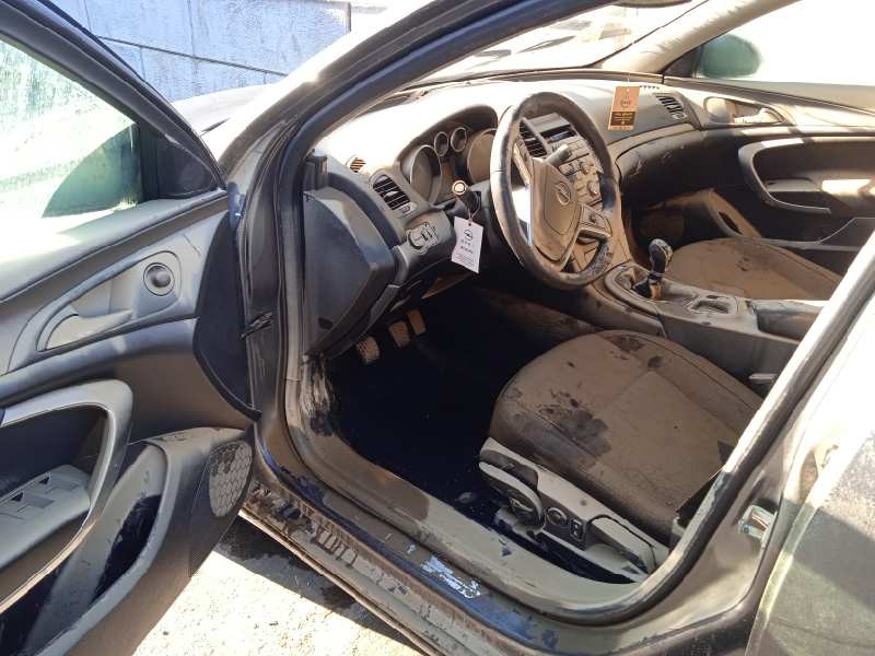 opel insignia berlina del año 2009