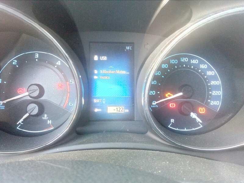 toyota auris del año 2016