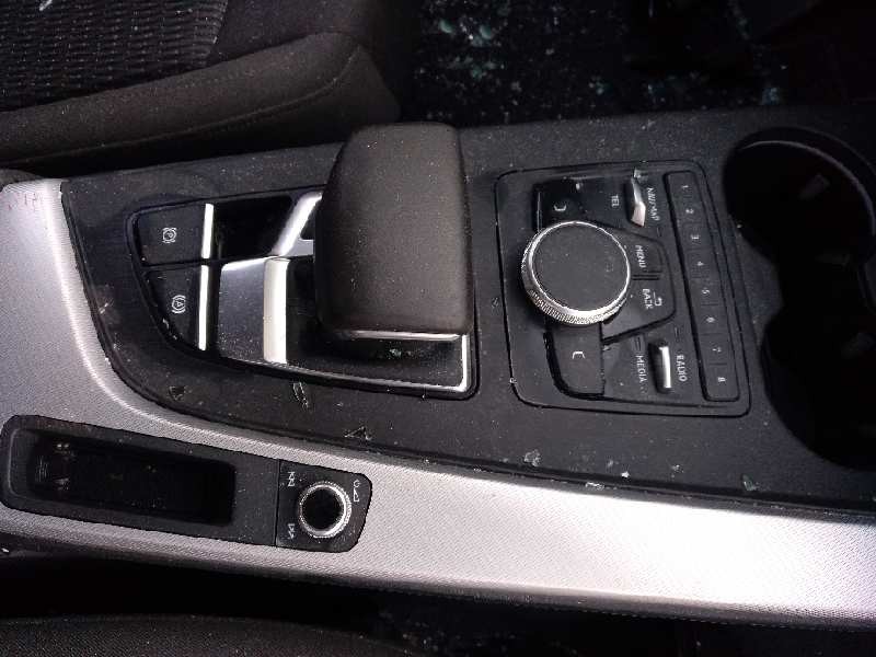 audi a4 berlina (8w2) del año 2016