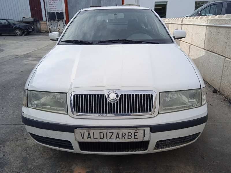skoda octavia berlina (1u2) del año 2004
