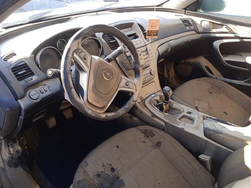 opel insignia berlina del año 2009