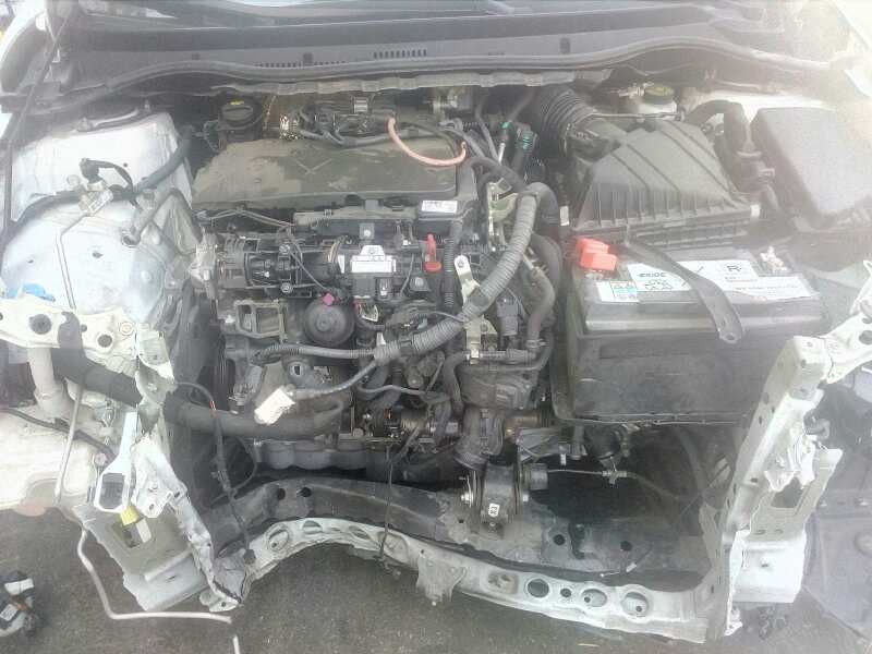 toyota auris del año 2016