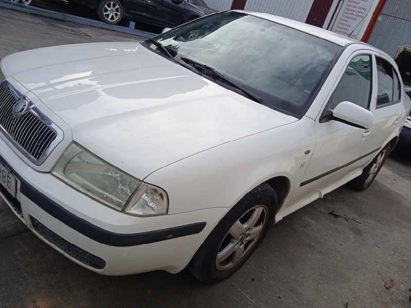 skoda octavia berlina (1u2) del año 2004