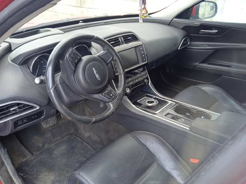 jaguar xe del año 2015