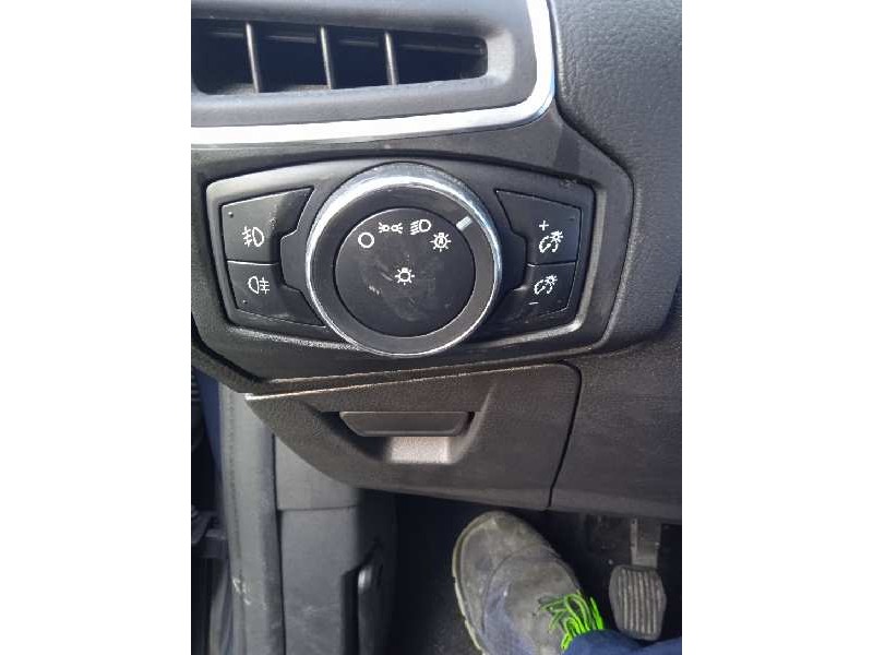 ford focus turn. del año 2014