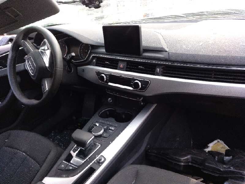 audi a4 berlina (8w2) del año 2016