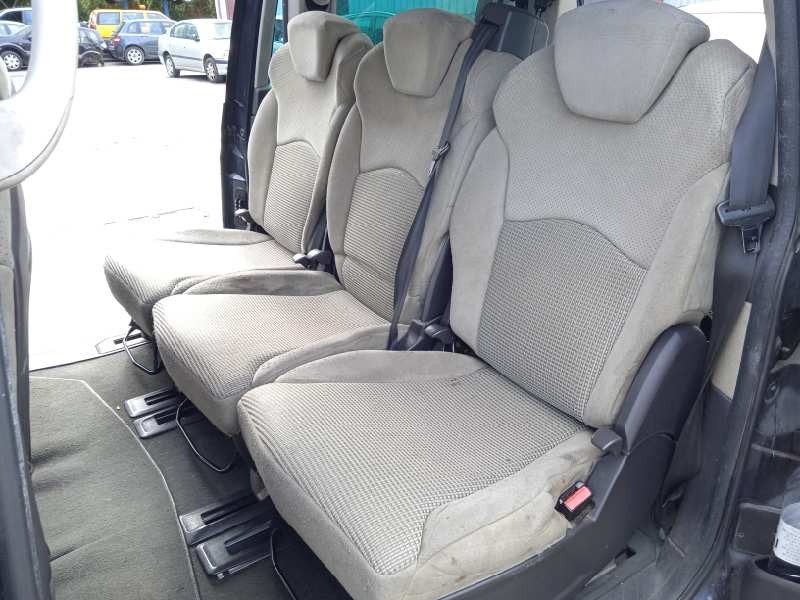 peugeot 807 del año 2005