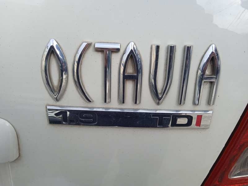 skoda octavia berlina (1u2) del año 2004