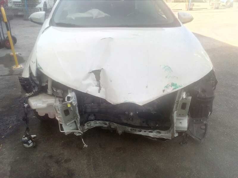 toyota auris del año 2016