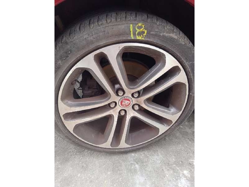 jaguar xe del año 2015