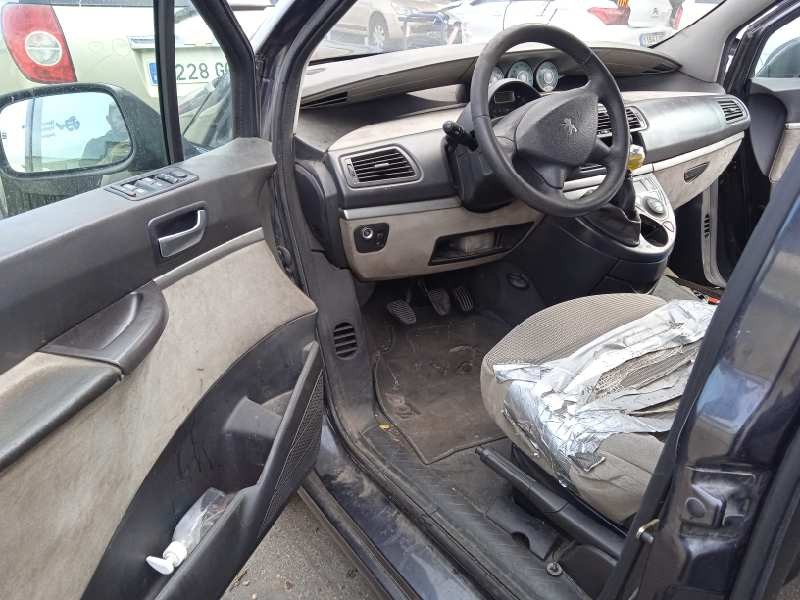 peugeot 807 del año 2005