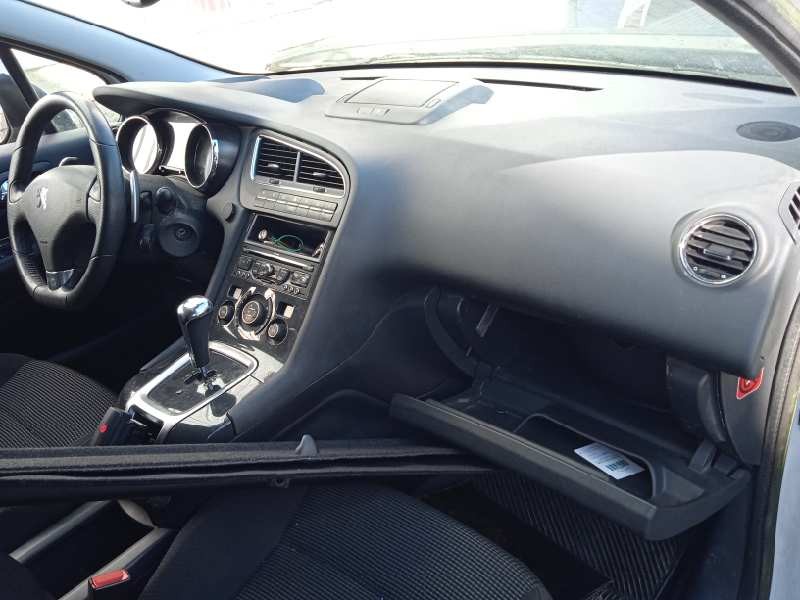 peugeot 5008 del año 2011