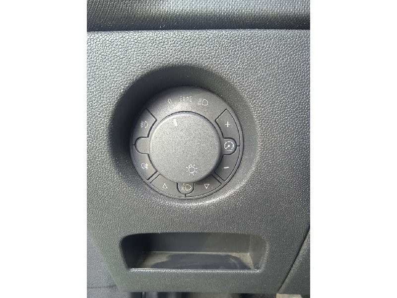 opel corsa d del año 2010