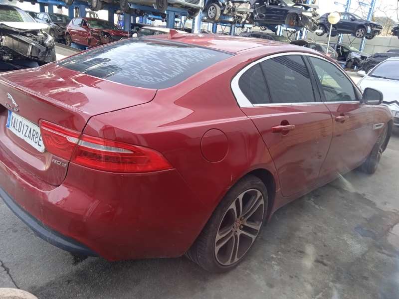 jaguar xe del año 2015