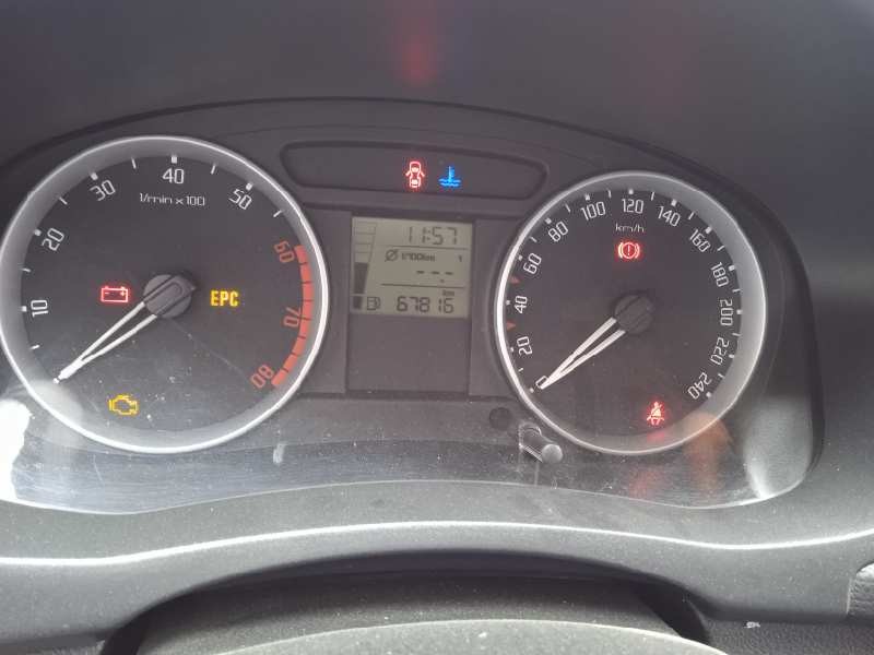 skoda fabia (5j2 ) del año 2010